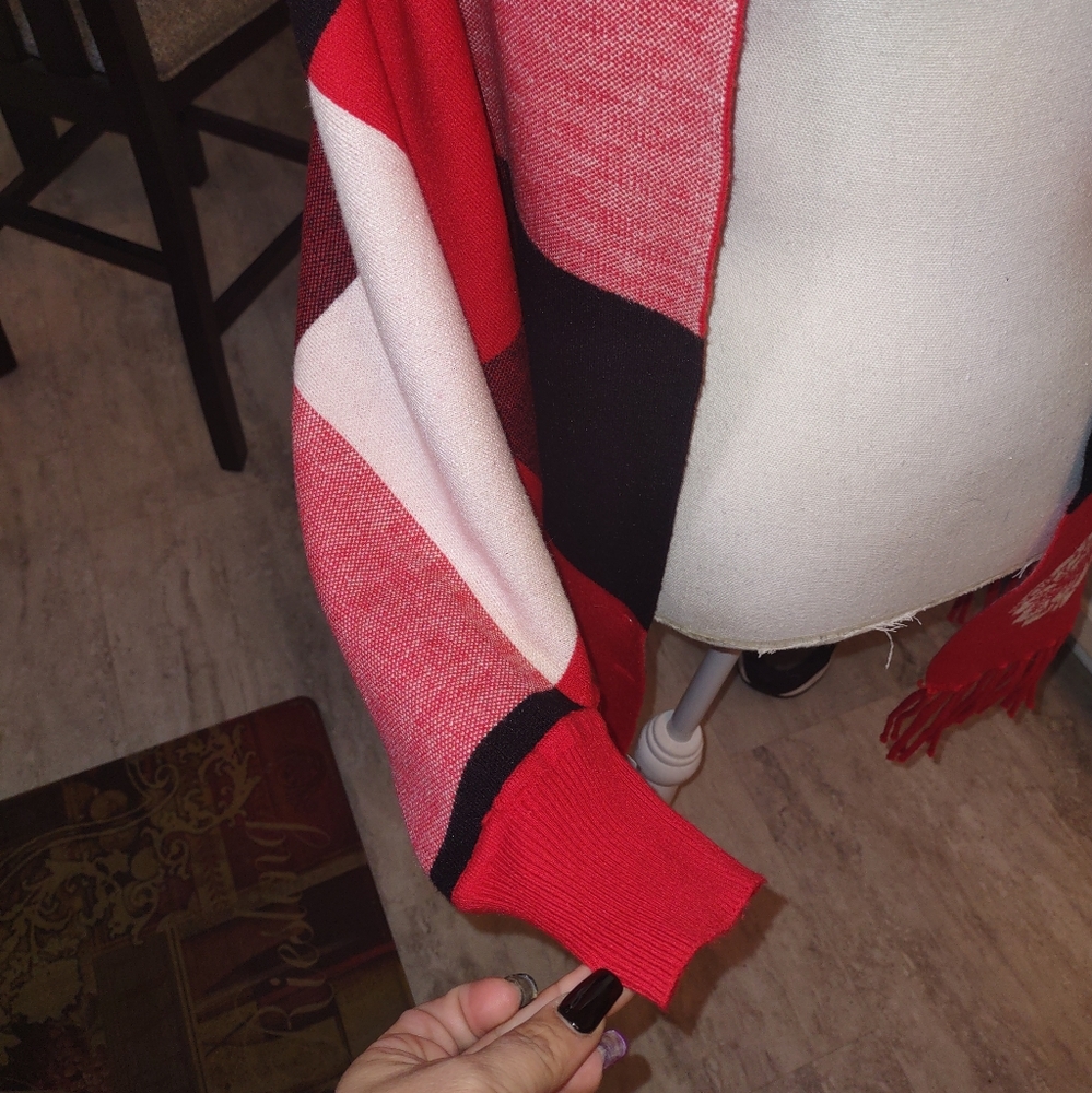 CHANEL Red and Black Checkered Scarf - Picture 6 of 10